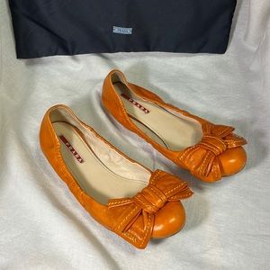 WOMENS PRADA ORANGE FLATS SIZE 6.5